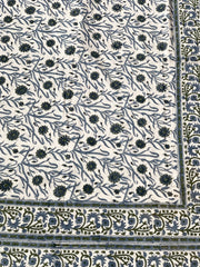 Print Table Cloths | Daisy Table Cloth | DLIFESTYLEUK