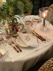 Mistletoe Placemats & Dinner Napkins (8 sets/16 pieces)