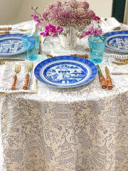 Tablecloth and Napkins Set | DLIFESTYLEUK