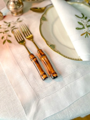 Mistletoe Placemats & Dinner Napkins (8 sets/16 pieces)