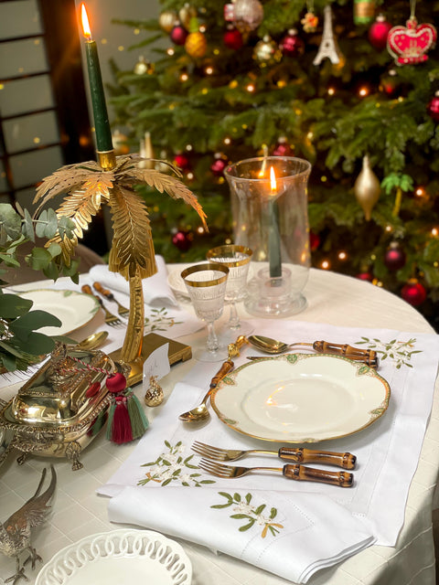Mistletoe Placemats & Dinner Napkins (8 sets/16 pieces)