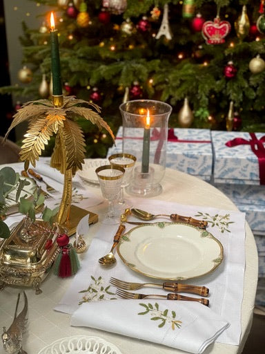 Mistletoe Placemats & Dinner Napkins (8 sets/16 pieces)
